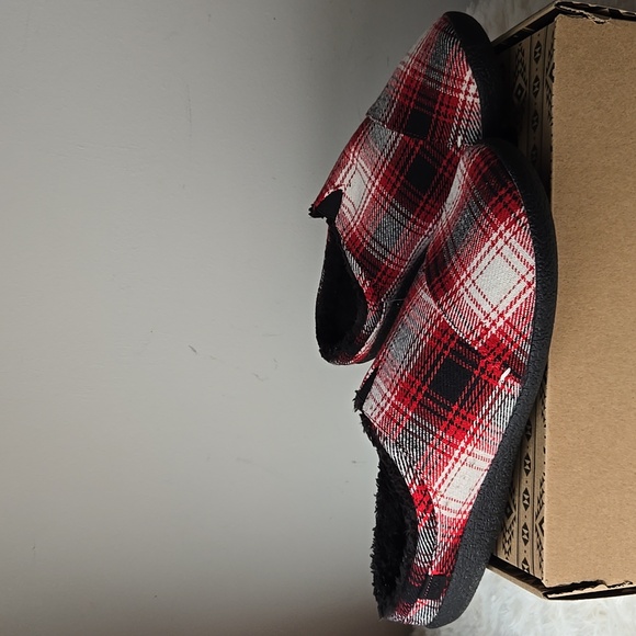 Toms Berkeley Red Plaid Slippers Men US 14 - Picture 2 of 4